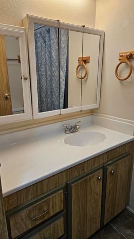 20350 Hole In One Drive, SPC 76, Redding, CA 96002