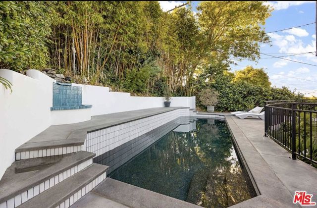 4041 Davana Road, Sherman Oaks, CA 91423