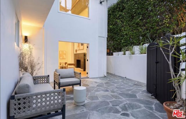 4041 Davana Road, Sherman Oaks, CA 91423