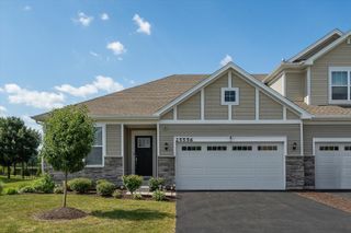 25556 W Springview Drive, Plainfield, IL 60586