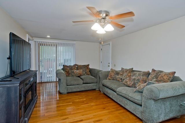 91 Spikenard Cir, Springfield, MA 01129