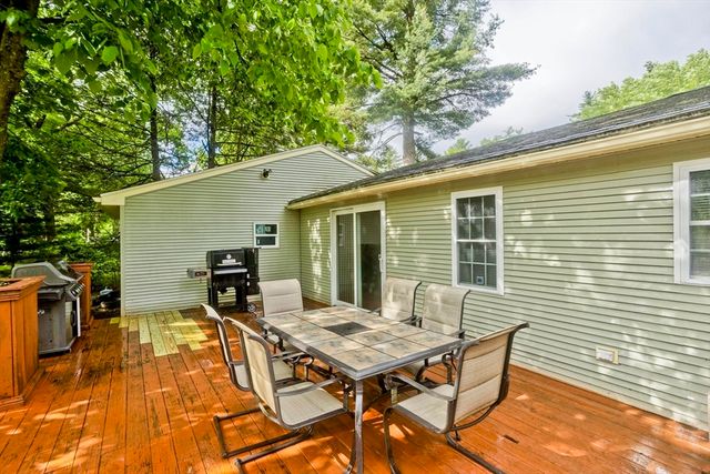 91 Spikenard Cir, Springfield, MA 01129