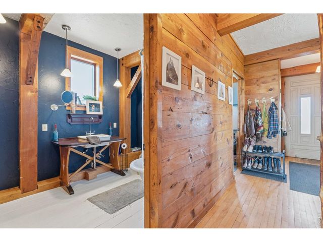 608 Sundance Dr, Livermore, CO 80536