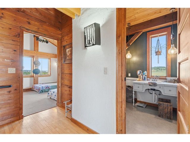 608 Sundance Dr, Livermore, CO 80536