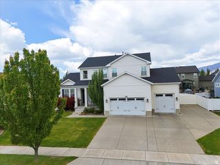 1692 W SPRING MEADOW LN, Farmington, UT 84025