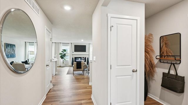5923 NE Verona Drive, Ankeny, IA 50021