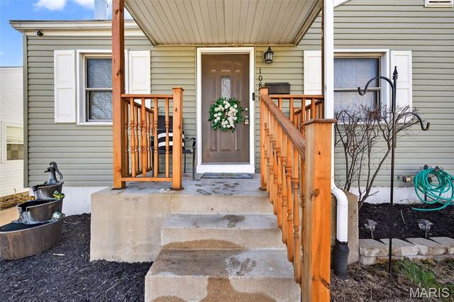 10820 Saint Francis Lane, St Ann, MO 63074