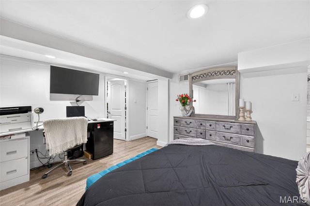 10820 Saint Francis Lane, St Ann, MO 63074