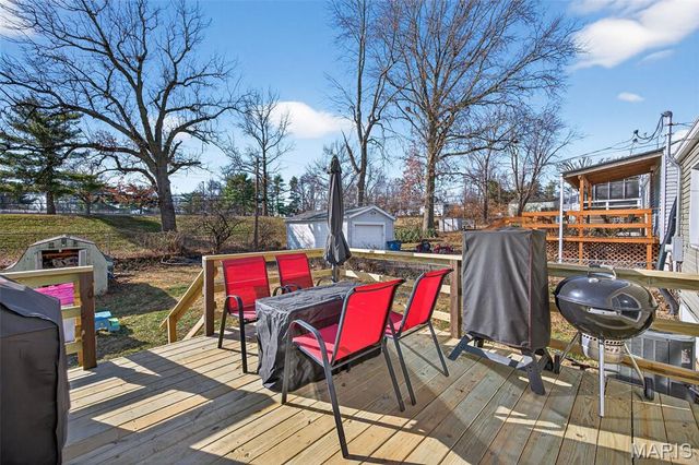 10820 Saint Francis Lane, St Ann, MO 63074