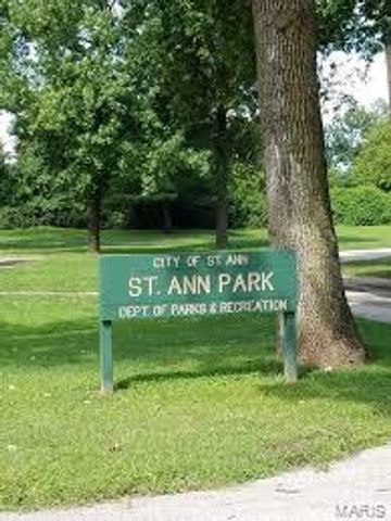 10820 Saint Francis Lane, St Ann, MO 63074