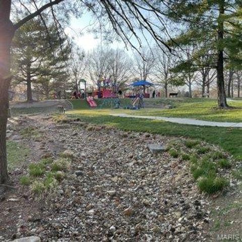 10820 Saint Francis Lane, St Ann, MO 63074