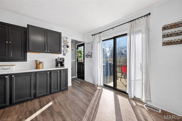 10820 Saint Francis Lane, St Ann, MO 63074