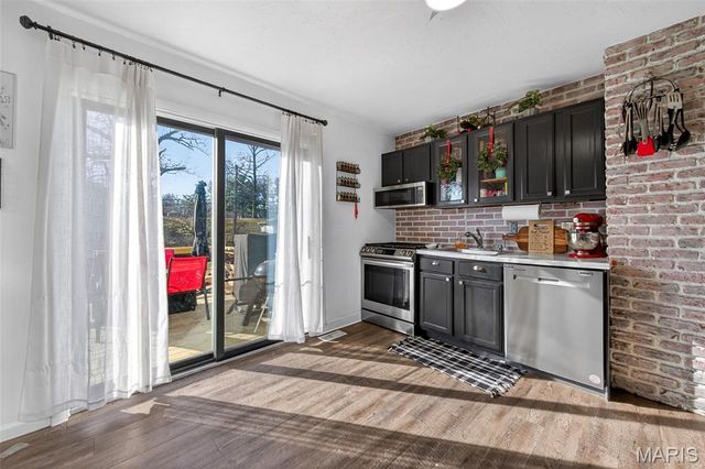 10820 Saint Francis Lane, St Ann, MO 63074