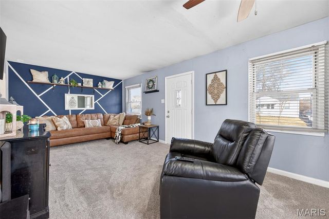 10820 Saint Francis Lane, St Ann, MO 63074