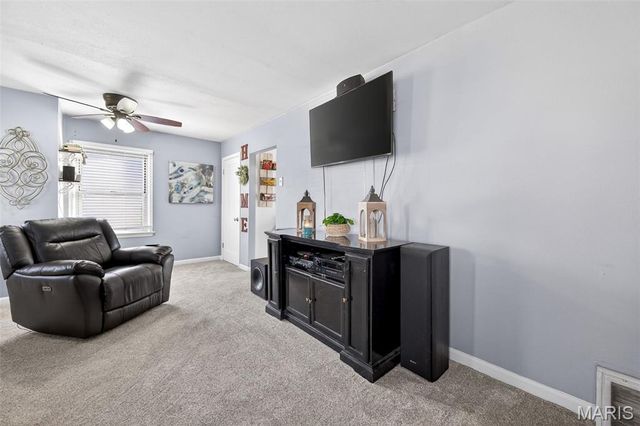 10820 Saint Francis Lane, St Ann, MO 63074