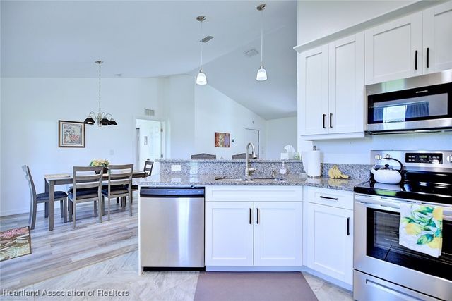 809 Woodside Place, Sebring, FL 33876