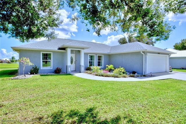 809 Woodside Place, Sebring, FL 33876