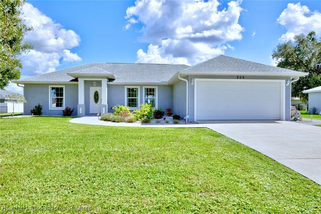 809 Woodside Place, Sebring, FL 33876