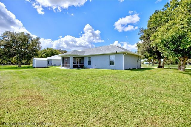 809 Woodside Place, Sebring, FL 33876