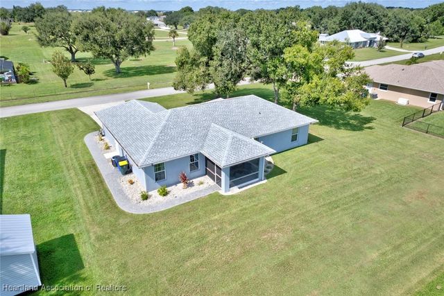 809 Woodside Place, Sebring, FL 33876