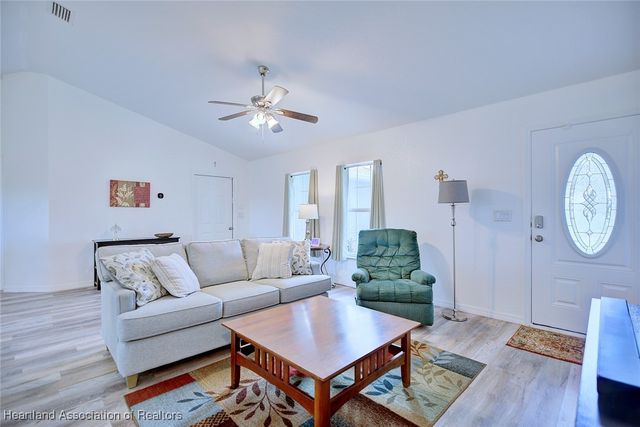 809 Woodside Place, Sebring, FL 33876