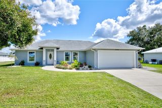 809 Woodside Place, Sebring, FL 33876