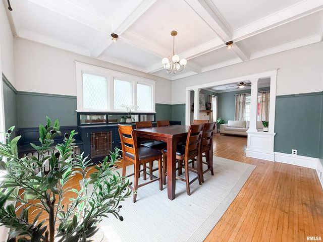 1616 W BARKER Avenue, Peoria, IL 61606