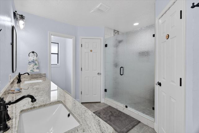 159 County Road 611a, Angleton, TX 77515
