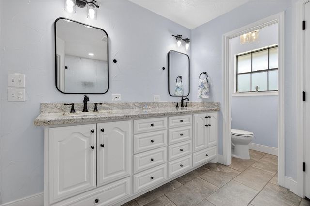 159 County Road 611a, Angleton, TX 77515