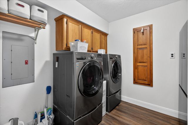 159 County Road 611a, Angleton, TX 77515