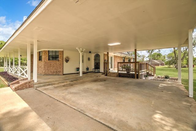 159 County Road 611a, Angleton, TX 77515