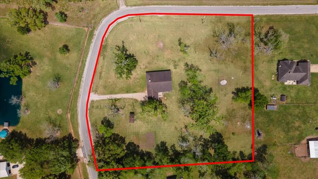 159 County Road 611a, Angleton, TX 77515