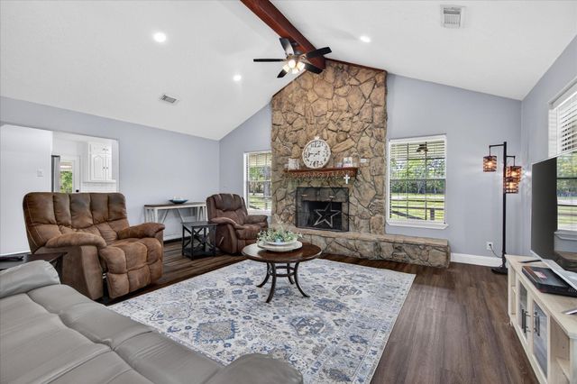 159 County Road 611a, Angleton, TX 77515