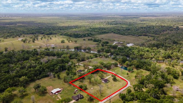 159 County Road 611a, Angleton, TX 77515