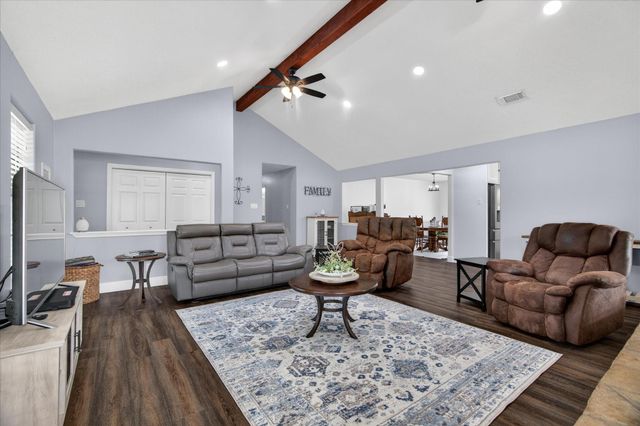 159 County Road 611a, Angleton, TX 77515