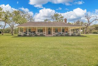 159 County Road 611a, Angleton, TX 77515