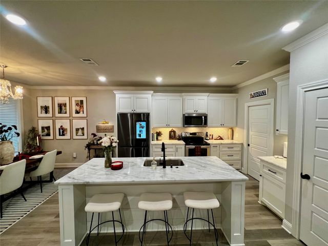 415 Daisy Lane, Robinson, TX 76706