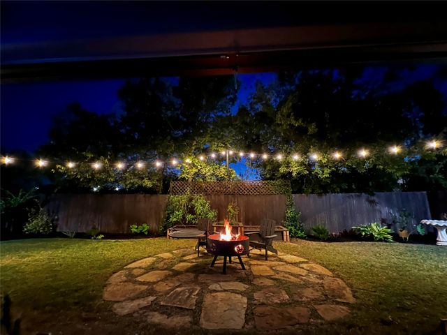 415 Daisy Lane, Robinson, TX 76706