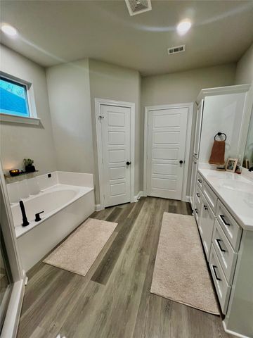 415 Daisy Lane, Robinson, TX 76706