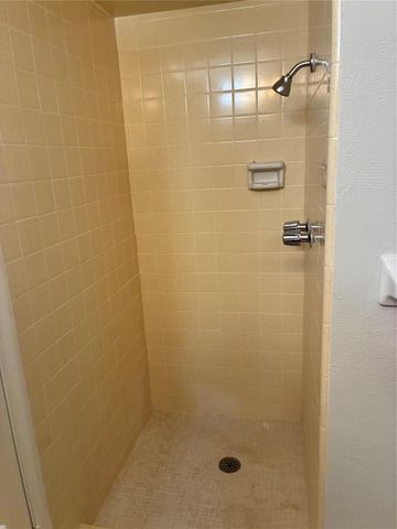 6349 Briar Rose Drive 148, Houston, TX 77057