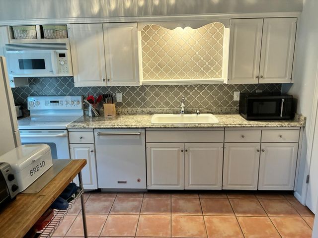 6349 Briar Rose Drive 148, Houston, TX 77057