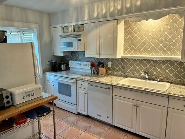 6349 Briar Rose Drive 148, Houston, TX 77057