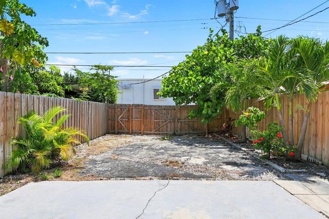 314 S F Street, Lake Worth Beach, FL 33460