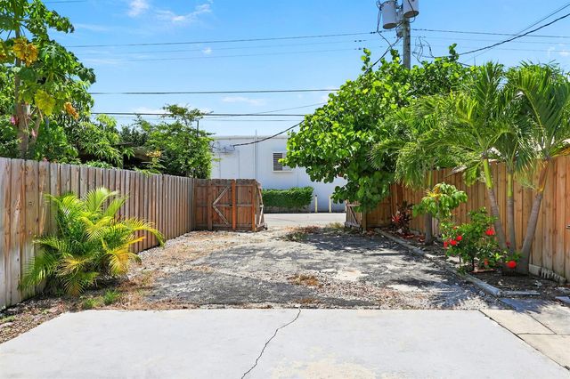 314 S F Street, Lake Worth Beach, FL 33460