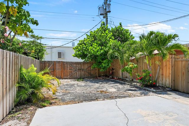 314 S F Street, Lake Worth Beach, FL 33460