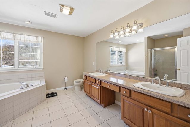 2 Lakeside Terrace, Westford, MA 01886