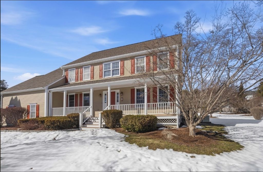 2 Lakeside Terrace, Westford, MA 01886