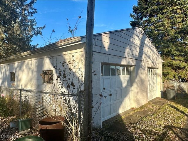 807 Daniels Street, Toronto, OH 43964