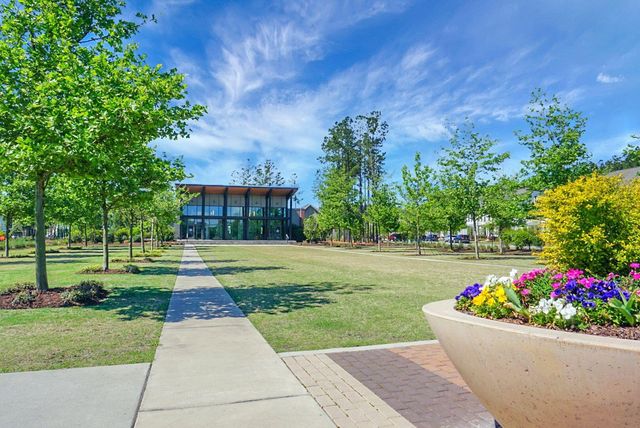 387 Oak Park Street, Summerville, SC 29486