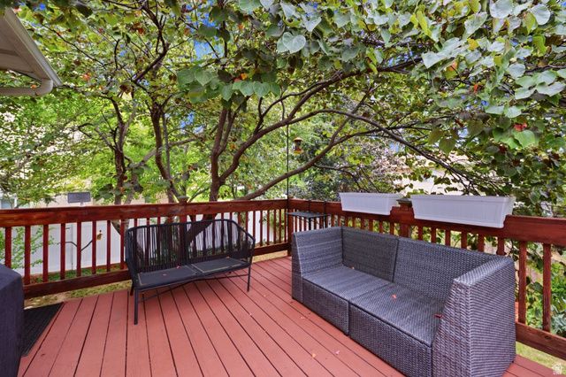 1112 E EAGLE RIDGE CIR, Sandy, UT 84094